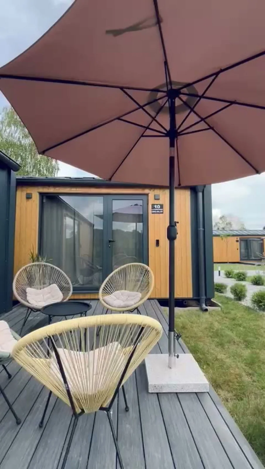 Besucherpark: fertiges Modul mit Terrasse